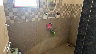Bathroom Image of 650 Sq.ft 1 BHK Apartment / Flat for sale in Shiv Divine Dew, Rahatani Pune for Rs. 5800000