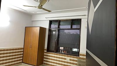 Bedroom Image of 1200 Sq.ft 2 BHK Builder Floor for rent in Palam Vihar Extension Gurgaon for Rs. 20000