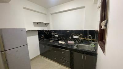 Kitchen Image of 450 Sq.ft 1 BHK Apartment / Flat for rent in Chhattarpur New Delhi for Rs. 13000