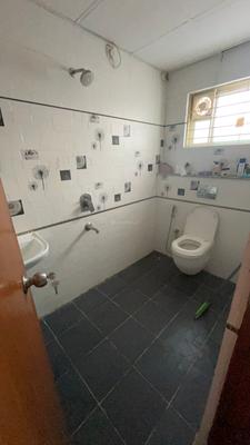 Image of 1704 Sq.ft 3 BHK Apartment / Flat for rent in Vision Golden Blossom, Domlur Layout, Bengaluru for Rs. 75000