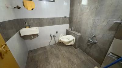Image of 1960 Sq.ft 3 BHK Apartment / Flat for rent in Navrangpura, Ahmedabad for Rs. 35000