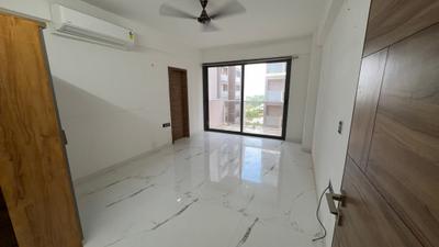 Bedroom Image of 1700 Sq.ft 4 BHK Apartment / Flat for rent in Swagat Agacia, Sargasan Gandhinagar for Rs. 45000