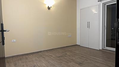 Bedroom Image of 1827 Sq.ft 3 BHK Apartment / Flat for rent in ABA Cleo County, Sector 121 Noida for Rs. 65000