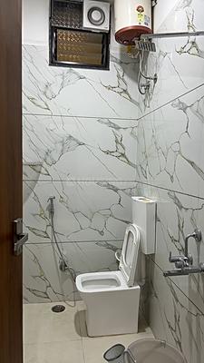 Bathroom Image of 700 Sq.ft 1 BHK Apartment / Flat for rent in Mahalakshmi Nagar Indore for Rs. 18010