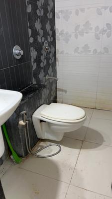 Ocean Park Bathroom Two 4