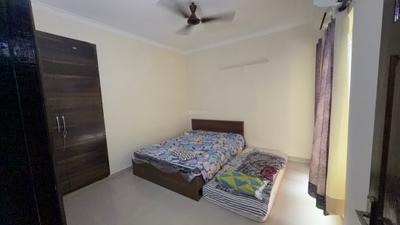 Bedroom Image of 850 Sq.ft 2 BHK Apartment / Flat for sale in Paramount Floraville, Sector 137 Noida for Rs. 13000000