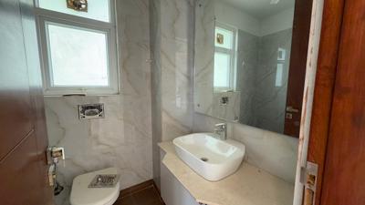 Image of 2200 Sq.ft 3 BHK Builder Floor for rent in Unitech Nirvana Country, Sector 50, Gurgaon for Rs. 110000