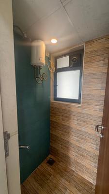Bathroom Image of 450 Sq.ft 1 BHK Apartment / Flat for rent in Lodha Crown, Thane West Thane for Rs. 24000