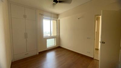 Bedroom Image of 1200 Sq.ft 3 BHK Apartment / Flat for rent in Jaypee Kosmos, Sector 134 Noida for Rs. 27500