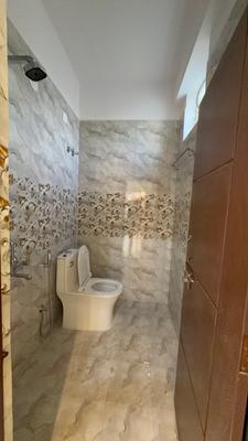 Bathroom Image of 950 Sq.ft 1 BHK Apartment / Flat for rent in Hafeezpet Hyderabad for Rs. 17000