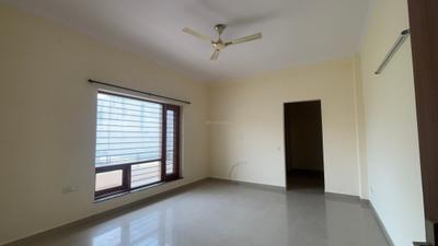 Bedroom Image of 2200 Sq.ft 2 BHK Builder Floor for rent in Sector 17 Faridabad for Rs. 28000