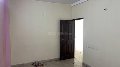Bedroom Image of 1213 Sq.ft 2.5 BHK Apartment / Flat for sale in Wave Floors, Wave City Ghaziabad for Rs. 9500000