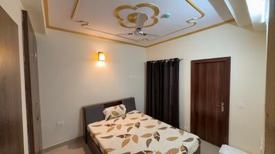 Bedroom Image of 1400 Sq.ft 3 BHK Apartment / Flat for rent in Amrapali Centurian Park, Noida Extension Greater Noida for Rs. 24000