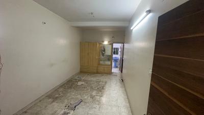 Bedroom Image of 1400 Sq.ft 3 BHK Apartment / Flat for sale in GH 14 DDA MIG, Paschim Vihar New Delhi for Rs. 12500000