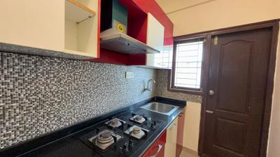 Kitchen Image of 1100 Sq.ft 2 BHK Apartment / Flat for rent in Cooke Town Bengaluru for Rs. 60000