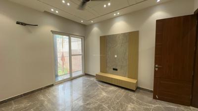 Bedroom Image of 2701 Sq.ft 4 BHK Builder Floor for sale in Paschim Vihar New Delhi for Rs. 47500000