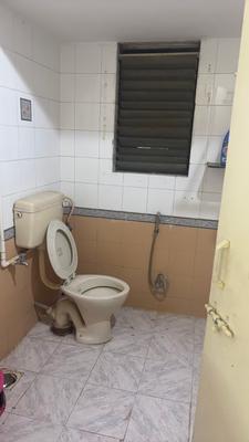 Kumar Park Bathroom One 4