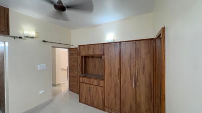 Bedroom Image of 1200 Sq.ft 2 BHK Builder Floor for rent in Janakpuri New Delhi for Rs. 37000