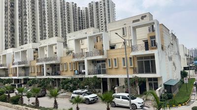 Image of 1690 Sq.ft 3.5 BHK Villa for sale in Amrapali Dream Valley, Noida Extension, Greater Noida for Rs. 19800000