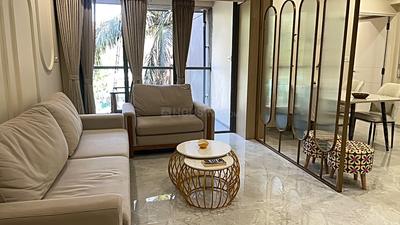 Living Room Image of 2106 Sq.ft 3 BHK Apartment / Flat for sale in Vasna Ahmedabad for Rs. 15500000