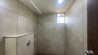 Bathroom Image of 575 Sq.ft 1 BHK Apartment / Flat for rent in Eroor Kochi for Rs. 33000