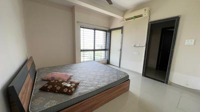 Bedroom Image of 1600 Sq.ft 3 BHK Apartment / Flat for rent in Nipania Indore for Rs. 41000