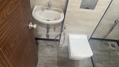 Image of 694 Sq.ft 2 BHK Apartment / Flat for sale in Andheri West, Mumbai for Rs. 25000000