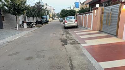 Living Room Image of 3000 Sq.ft 3.5 BHK Independent House for sale in Indira Nagar Lucknow for Rs. 27000000