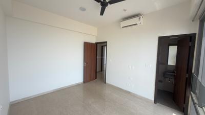 Bedroom Image of 1500 Sq.ft 3 BHK Apartment / Flat for rent in Piramal Mahalaxmi, Worli Mumbai for Rs. 300000