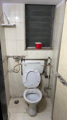 Bathroom Image of 500 Sq.ft 1 BHK Apartment / Flat for rent in Panchamrut Society, Thane West Thane for Rs. 17000