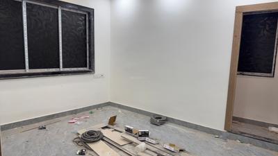 Bedroom Image of 680 Sq.ft 2 BHK Builder Floor for sale in Picnic Garden Kolkata for Rs. 3500000