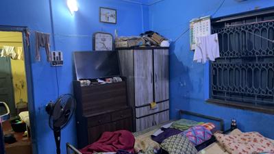 Bedroom Image of 500 Sq.ft 2 BHK Independent House for rent in Ward No 113 Kolkata for Rs. 7500