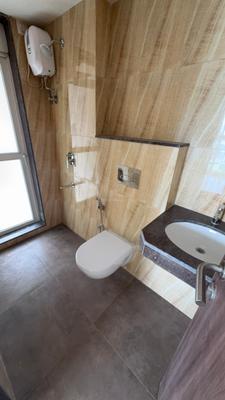 Bathroom Image of 570 Sq.ft 1 BHK Apartment / Flat for sale in Lodha Amara, Kolshet Thane for Rs. 7200000