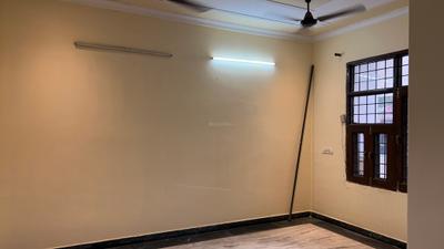 Living Room Image of 1500 Sq.ft 2 BHK Builder Floor for rent in Palam Vihar Gurgaon for Rs. 29000