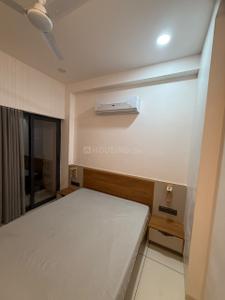 Bedroom Image of 1200 Sq.ft 2 BHK Apartment / Flat for rent in Agora City Centre, Karelibagh Vadodara for Rs. 30000
