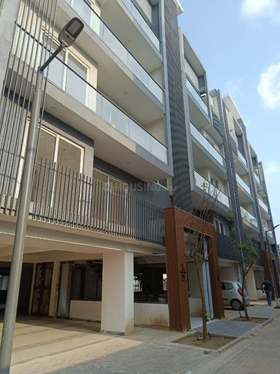 Smart World Gems Main Image 1