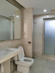 Common Bathroom Image of 1700 Sq.ft 3 BHK Apartment / Flat for sale in Hiranandani Rodas Enclave Phillipa, Hiranandani Estate Thane for Rs. 46000000