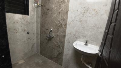 Bathroom Image of 700 Sq.ft 1 BHK Apartment / Flat for rent in Viman Nagar Pune for Rs. 30000