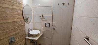 Bathroom Image of 1100 Sq.ft 3 BHK Apartment / Flat for rent in Santacruz East Mumbai for Rs. 130000