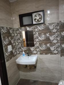 Bathroom Image of 2300 Sq.ft 3 BHK Independent House for rent in Sector 20 Noida for Rs. 45000
