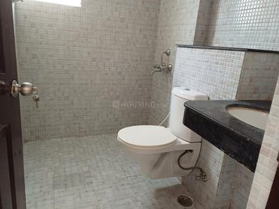 Bathroom Image of 1705 Sq.ft 3 BHK Apartment / Flat for sale in Viraj BBD Green City Sunbreeze 1, Semra Lucknow for Rs. 10500000