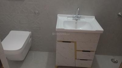 Image of 2450 Sq.ft 4 BHK Apartment / Flat for rent in Management Apartments, Sector 5 Dwarka, New Delhi for Rs. 55000