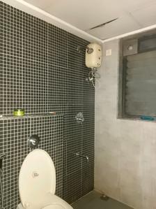 Common Bathroom Image of 918 Sq.ft 2 BHK Apartment / Flat for rent in Lodha Lakeshore Greens, Palava Phase 2 Thane for Rs. 19000