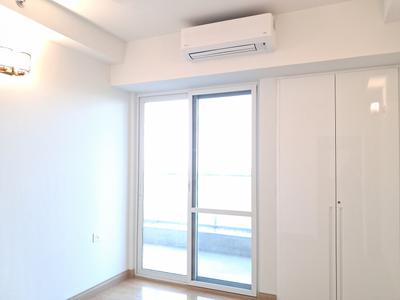 Bedroom Image of 2280 Sq.ft 3 BHK Apartment / Flat for sale in DLF One Midtown, Karampura New Delhi for Rs. 65000000