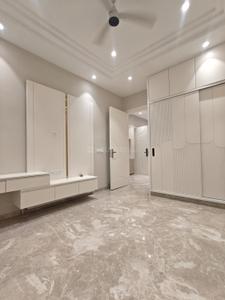 Bedroom Image of 2160 Sq.ft 5 BHK Builder Floor for sale in Mukherjee Nagar New Delhi for Rs. 32500000