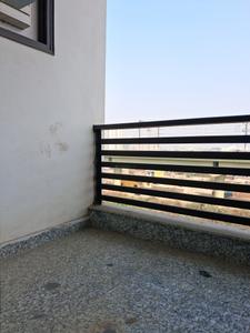 Bedroom Image of 600 Sq.ft 1 RK Apartment / Flat for rent in Sector 102 Noida for Rs. 15000