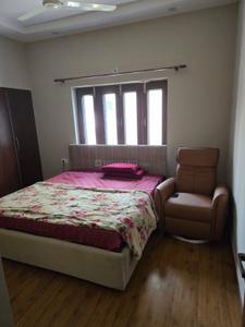 Bedroom Image of 2430 Sq.ft 3 BHK Builder Floor for rent in South Extension I New Delhi for Rs. 80000