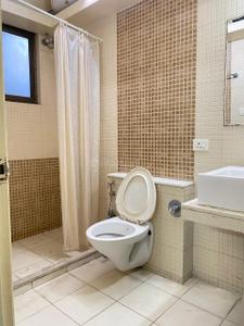 Image of 3125 Sq.ft 3.5 BHK Apartment / Flat for rent in Kondhwa, Pune for Rs. 50000