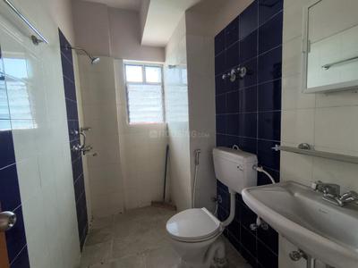 Bathroom Image of 1312 Sq.ft 3 BHK Apartment / Flat for sale in Diamond City West, Sarsuna Kolkata for Rs. 8100000