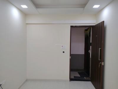 Living Room Image of 1300 Sq.ft 3 BHK Apartment / Flat for sale in Lodha Sterling, Thane West Thane for Rs. 21500000